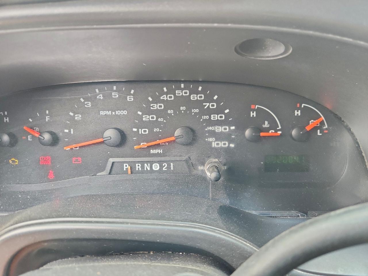 Ford Econoline E350 Super Duty Van Image 5