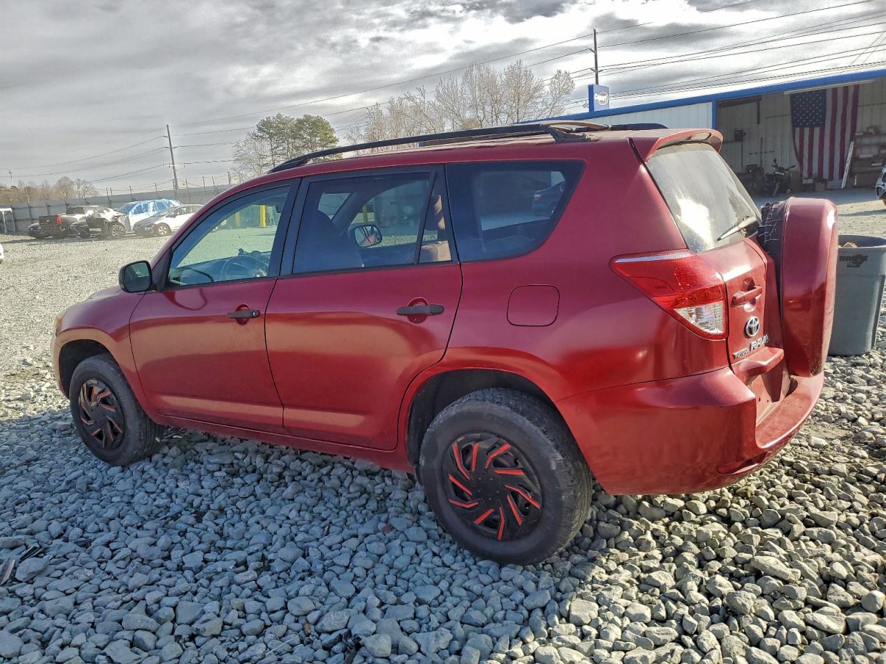 Toyota RAV4 Image 2