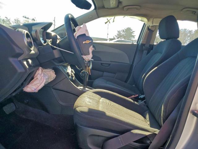 Chevrolet Sonic Lt Image 11