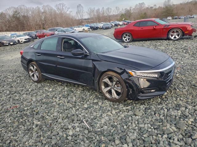 Honda Accord Touring Image 2