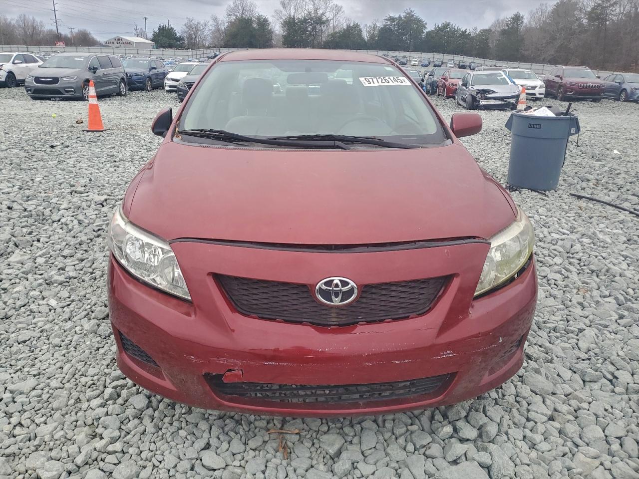 Toyota Corolla Base Image 9