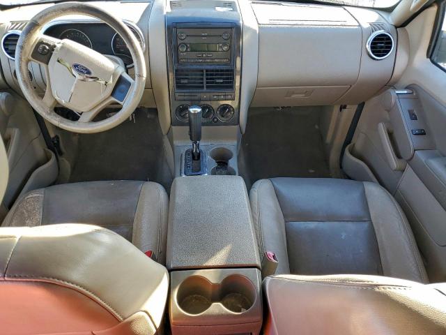 Ford Explorer Xlt Image 5