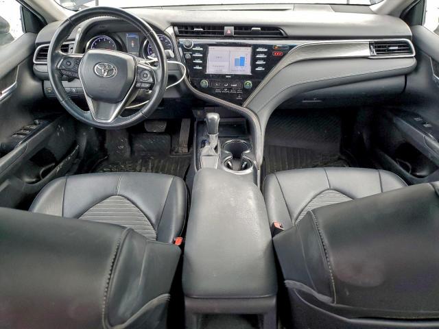 Toyota Camry Se Image 11