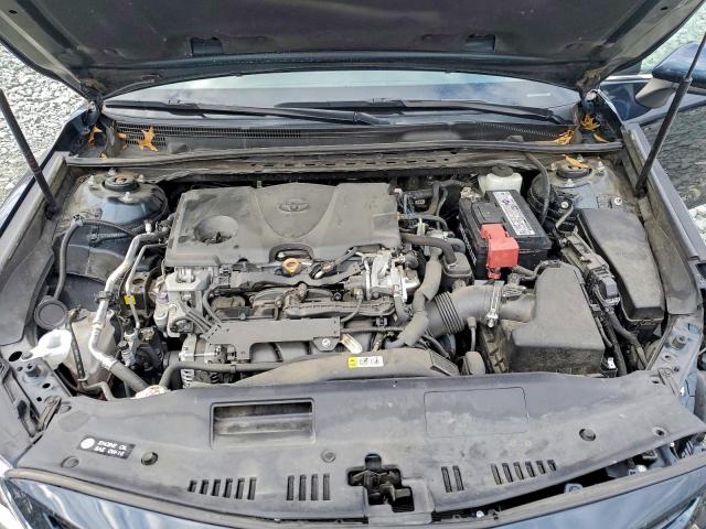 Toyota Camry Se Image 12