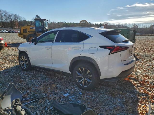 Lexus NX 300 Base Image 6