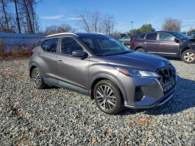 Nissan Kicks Sv Image 2