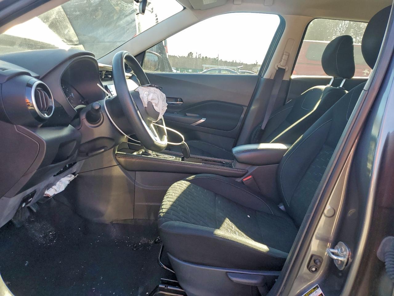 Nissan Kicks Sv Image 4