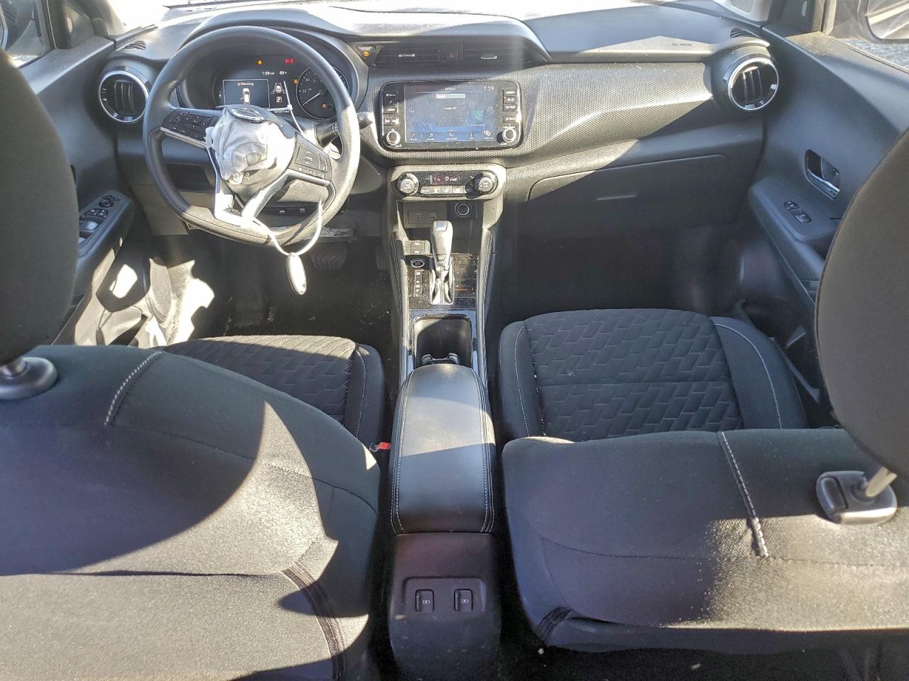 Nissan Kicks Sv Image 6