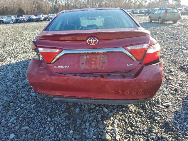 Toyota Camry Le Image 7