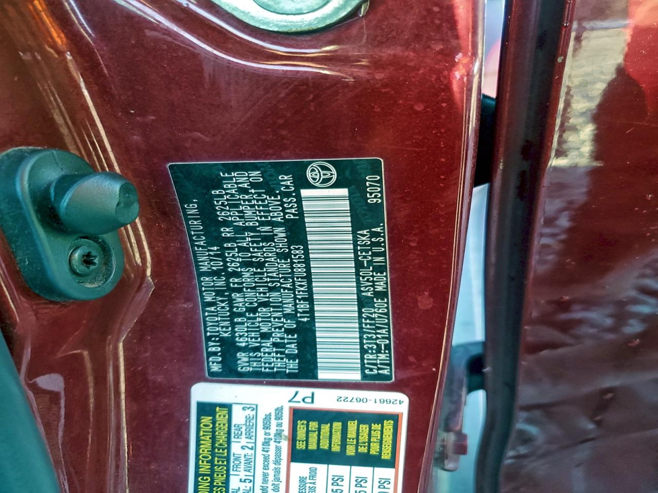 Toyota Camry Le Image 9