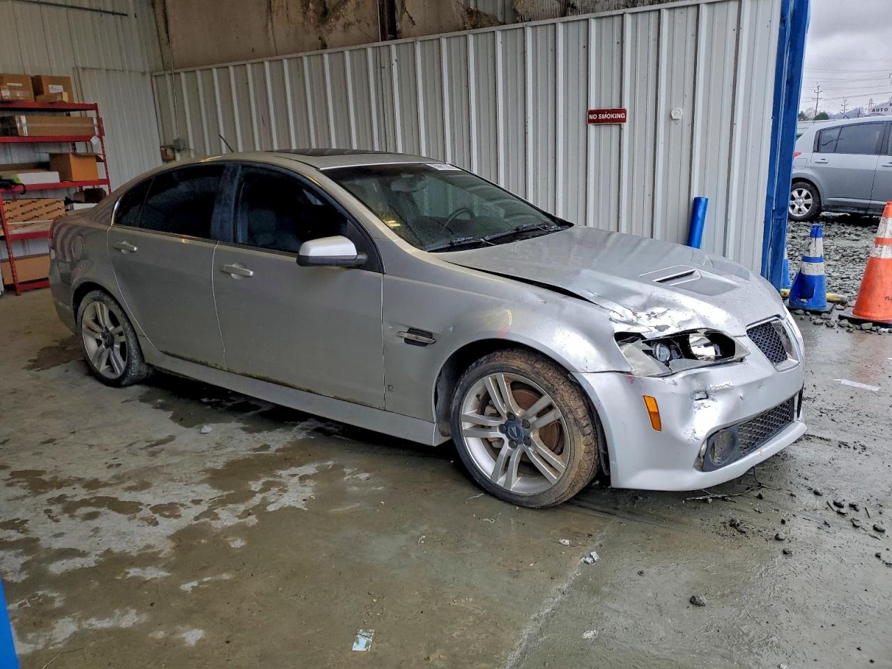 Pontiac G8 Image 12