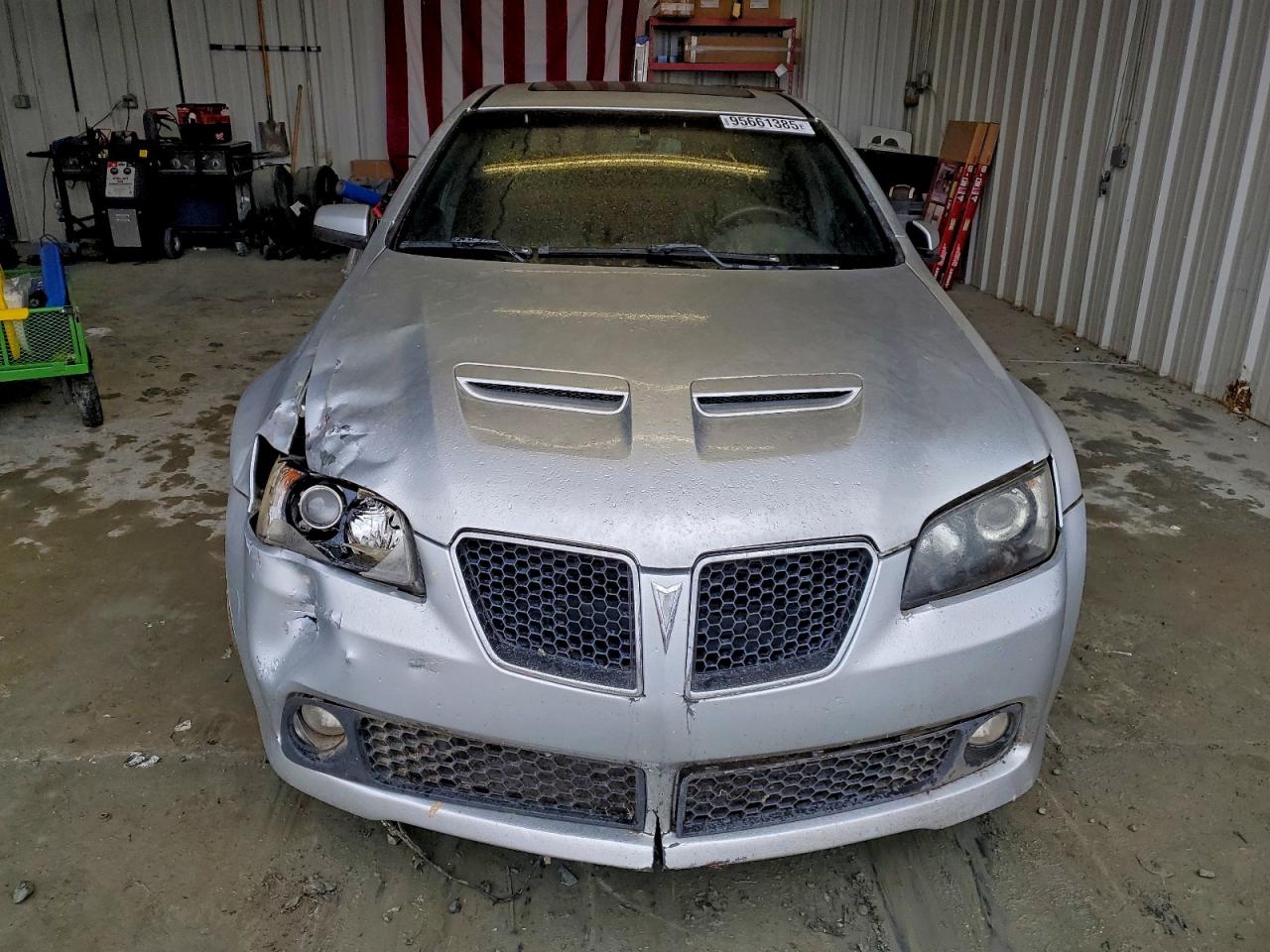 Pontiac G8 Image 5