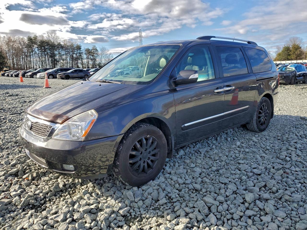 Kia Sedona Ex Image 1
