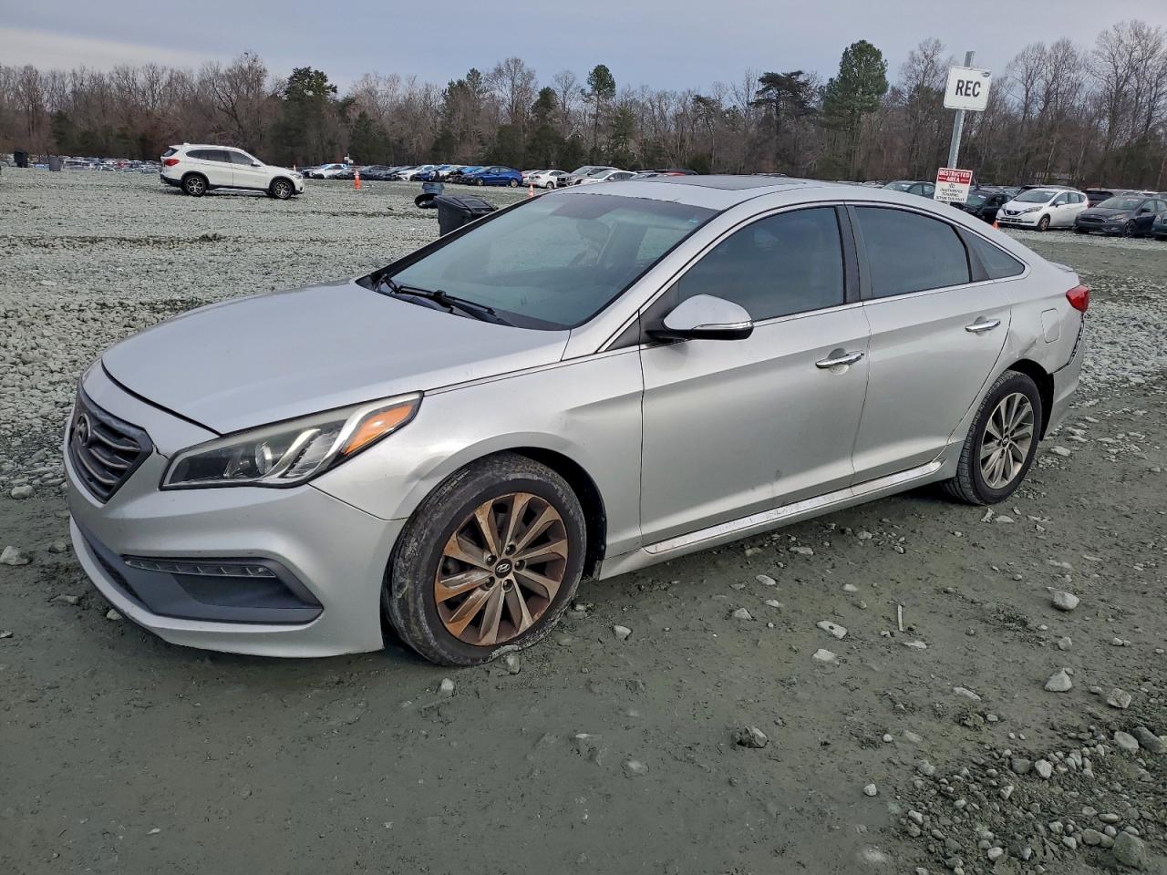 Hyundai SONATA Sport Image 1