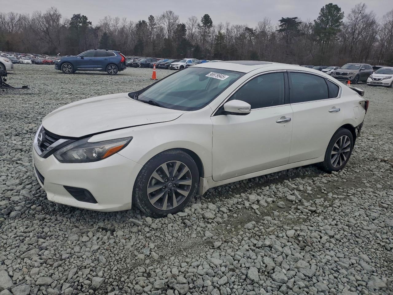 Nissan Altima 2.5 Image 1