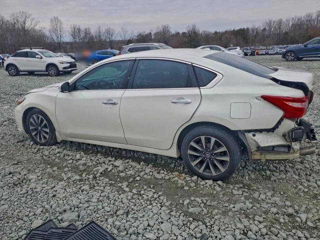 Nissan Altima 2.5 Image 4