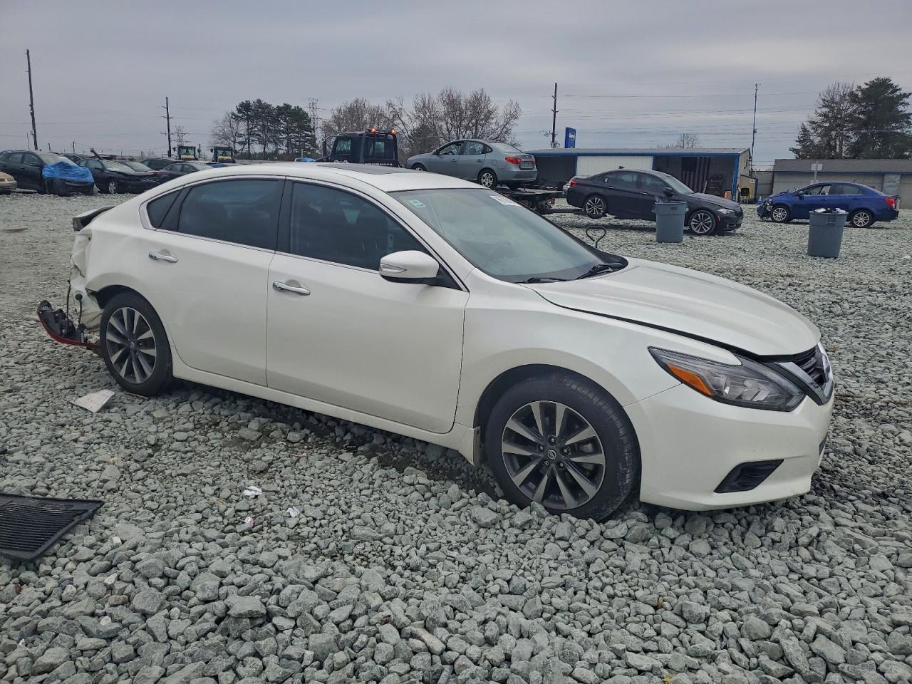 Nissan Altima 2.5 Image 6