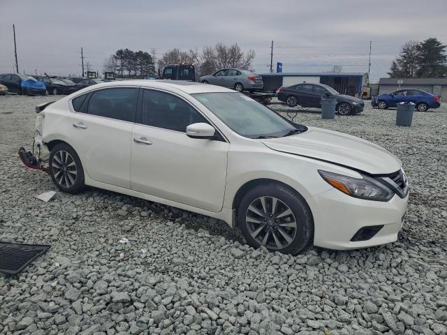 Nissan Altima 2.5 Image 6