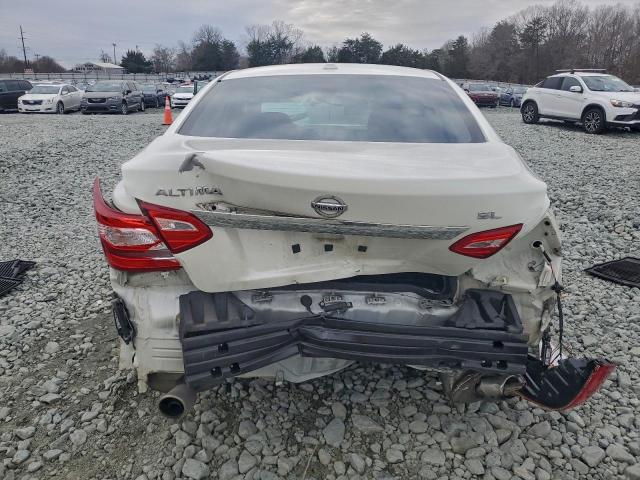 Nissan Altima 2.5 Image 10