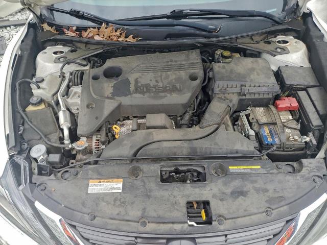 Nissan Altima 2.5 Image 9