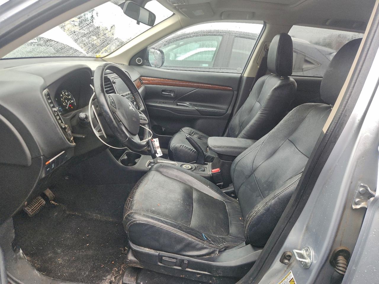 Mitsubishi Outlander Gt Image 11