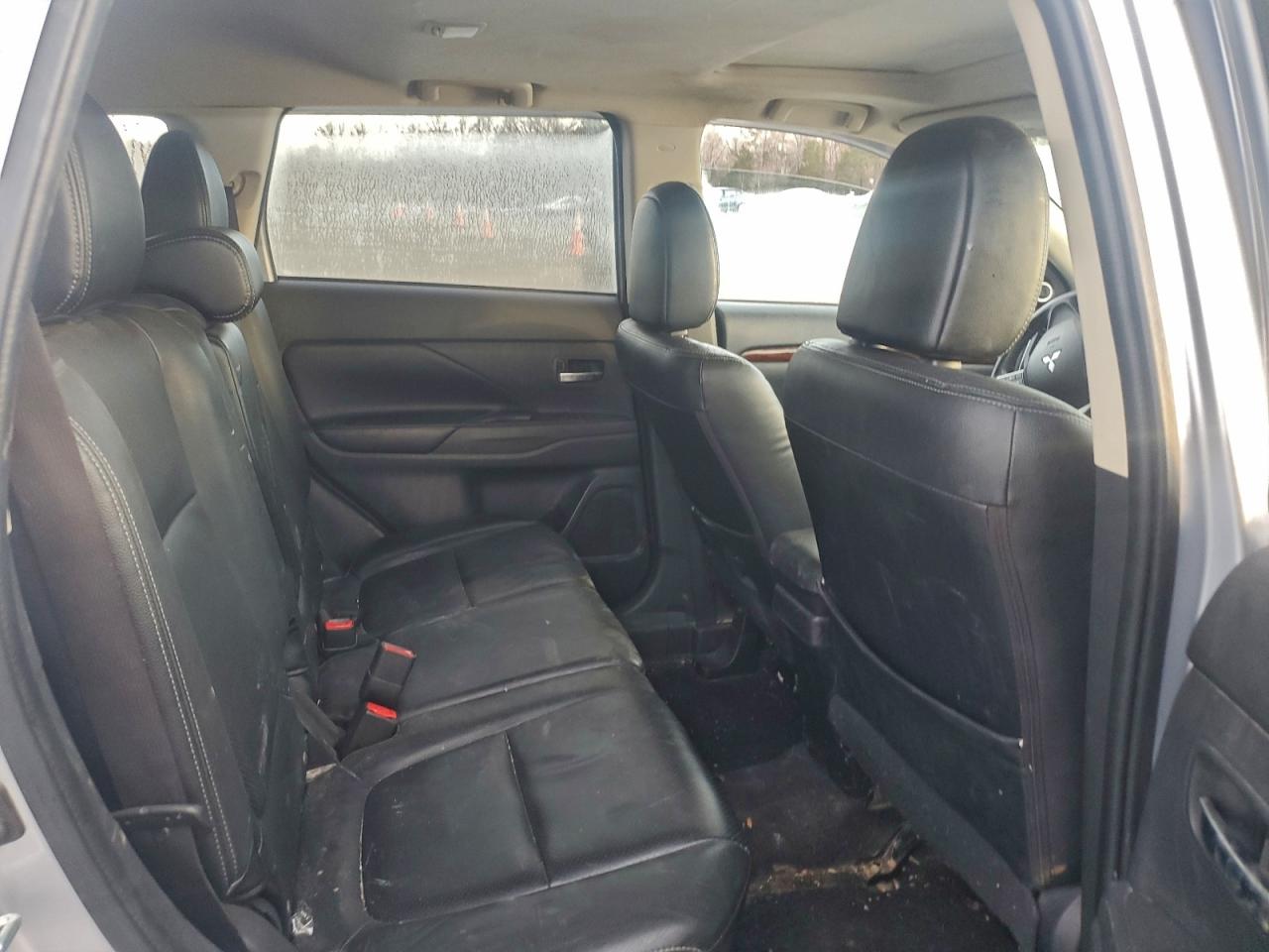 Mitsubishi Outlander Gt Image 4