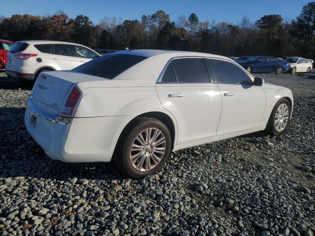 Chrysler 300 Image 8