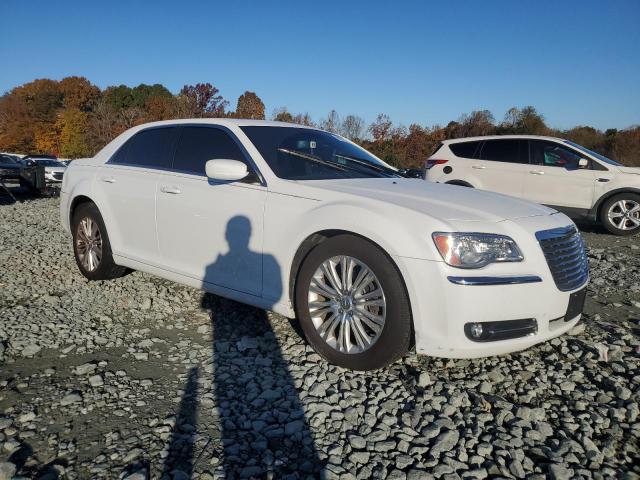 Chrysler 300 Image 10