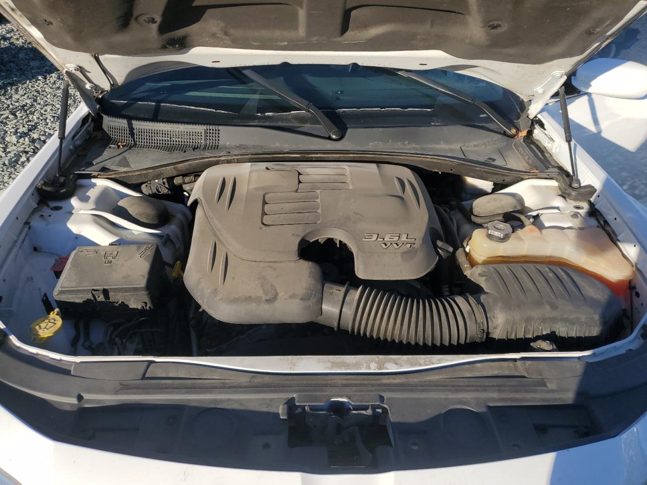 Chrysler 300 Image 6