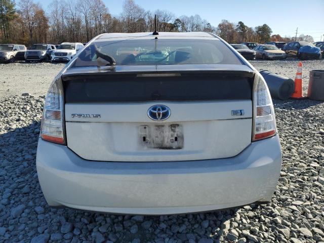 Toyota Prius Image 2