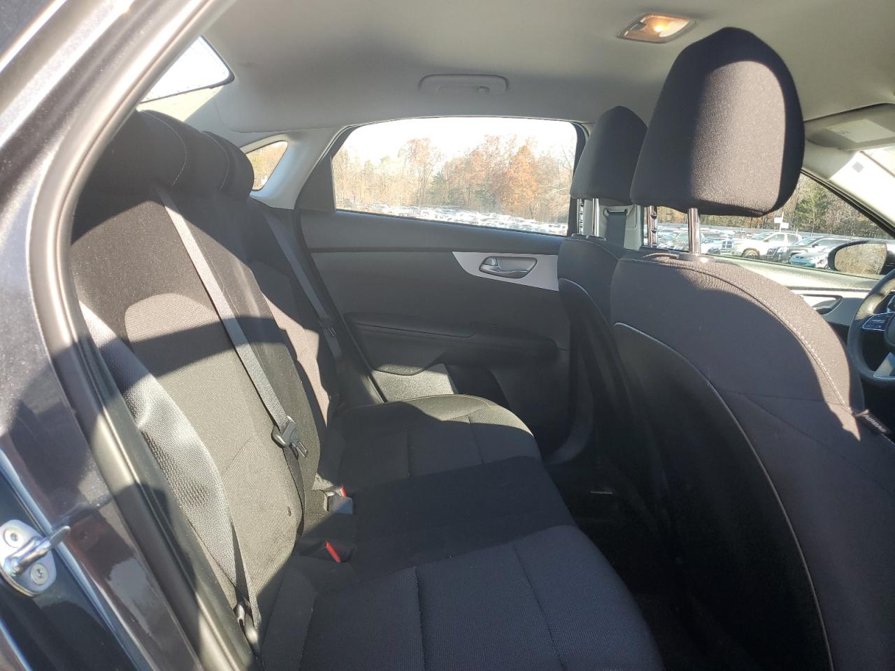 Kia Forte Lx Image 11