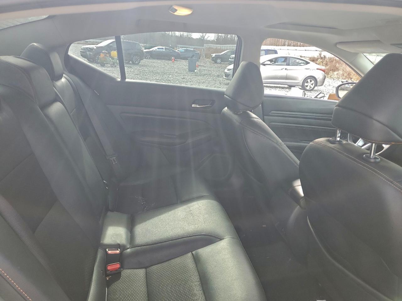 Nissan Altima Sr Image 8