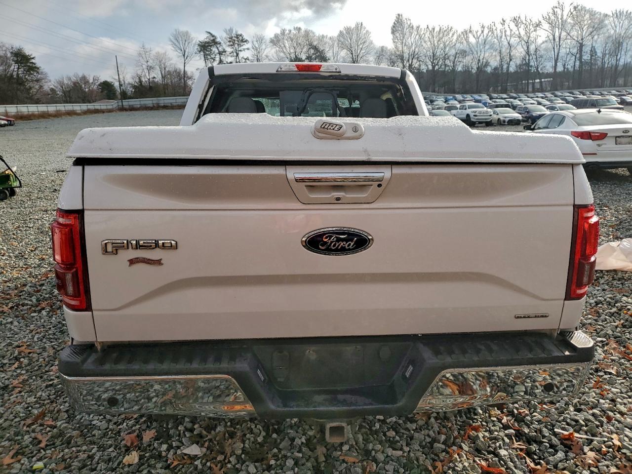 Ford F-150 Supercrew Image 2