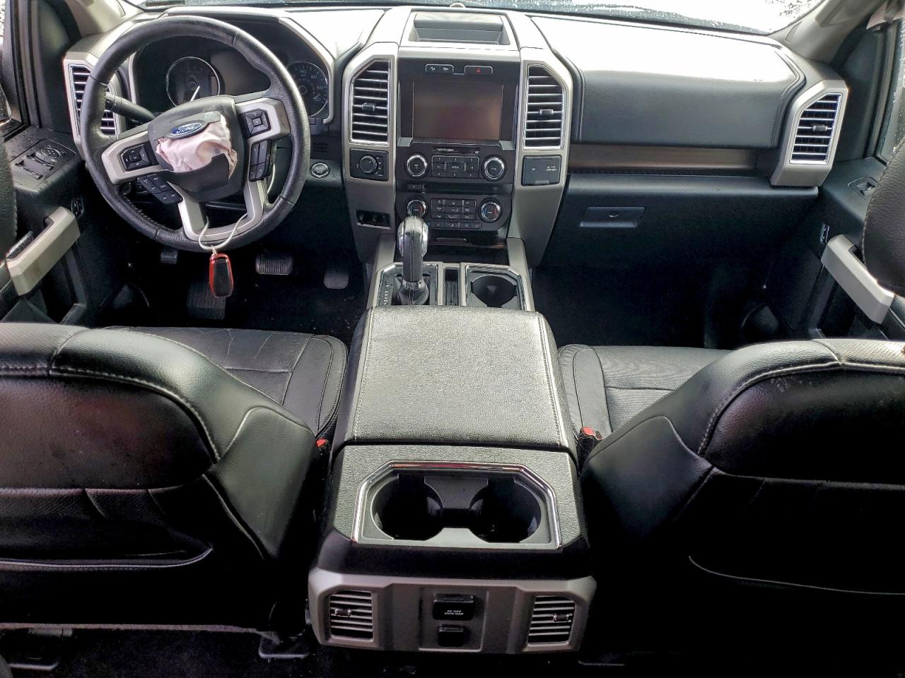 Ford F-150 Supercrew Image 8