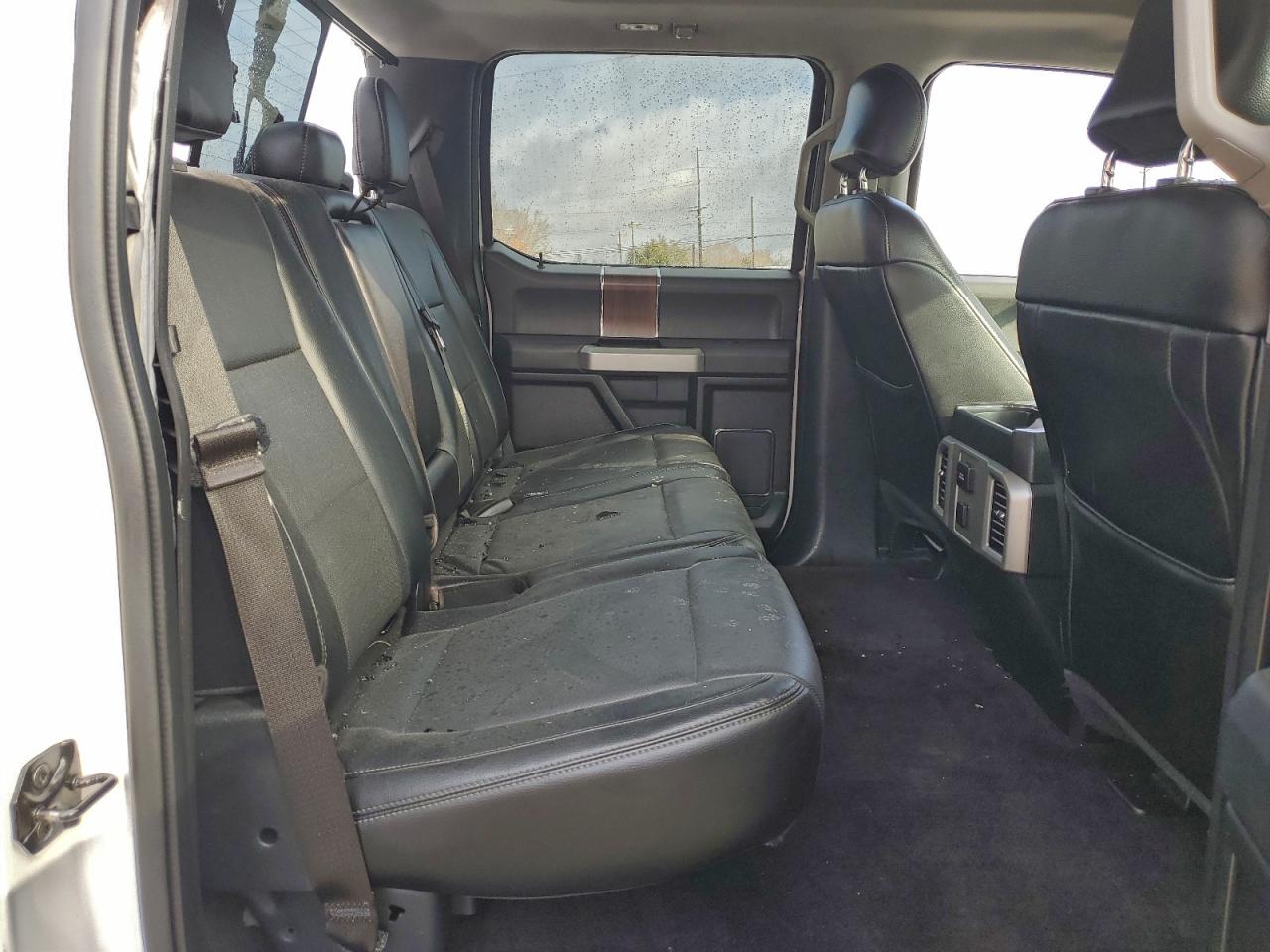 Ford F-150 Supercrew Image 3