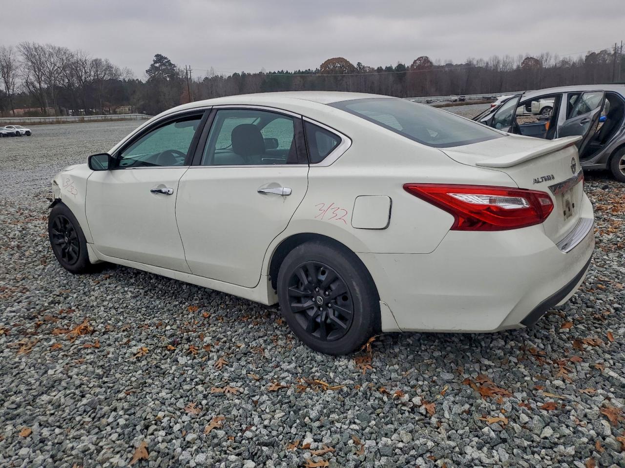 Nissan Altima 2.5 Image 6