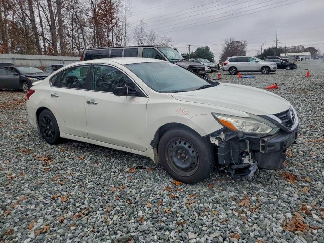 Nissan Altima 2.5 Image 7