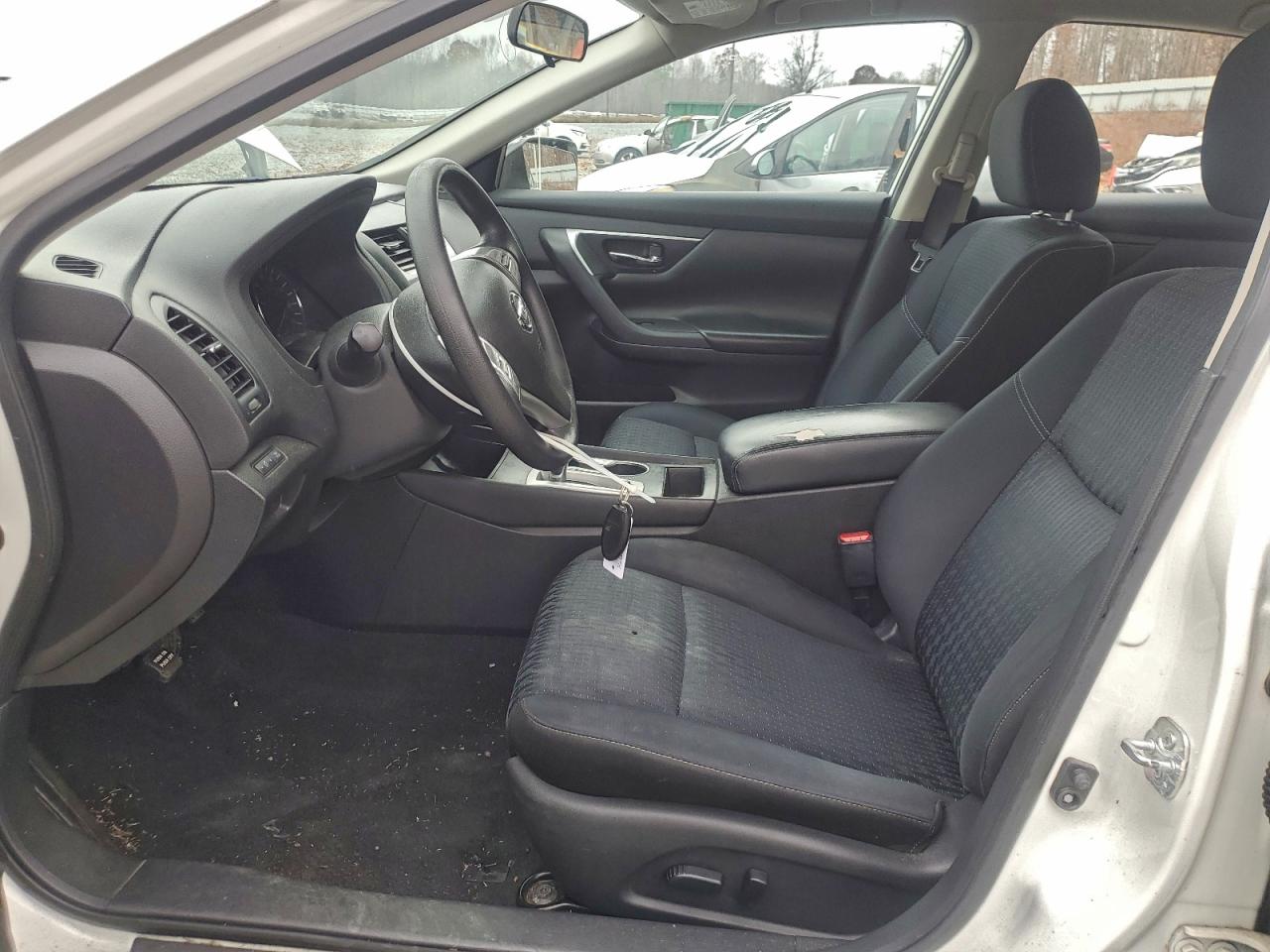 Nissan Altima 2.5 Image 12