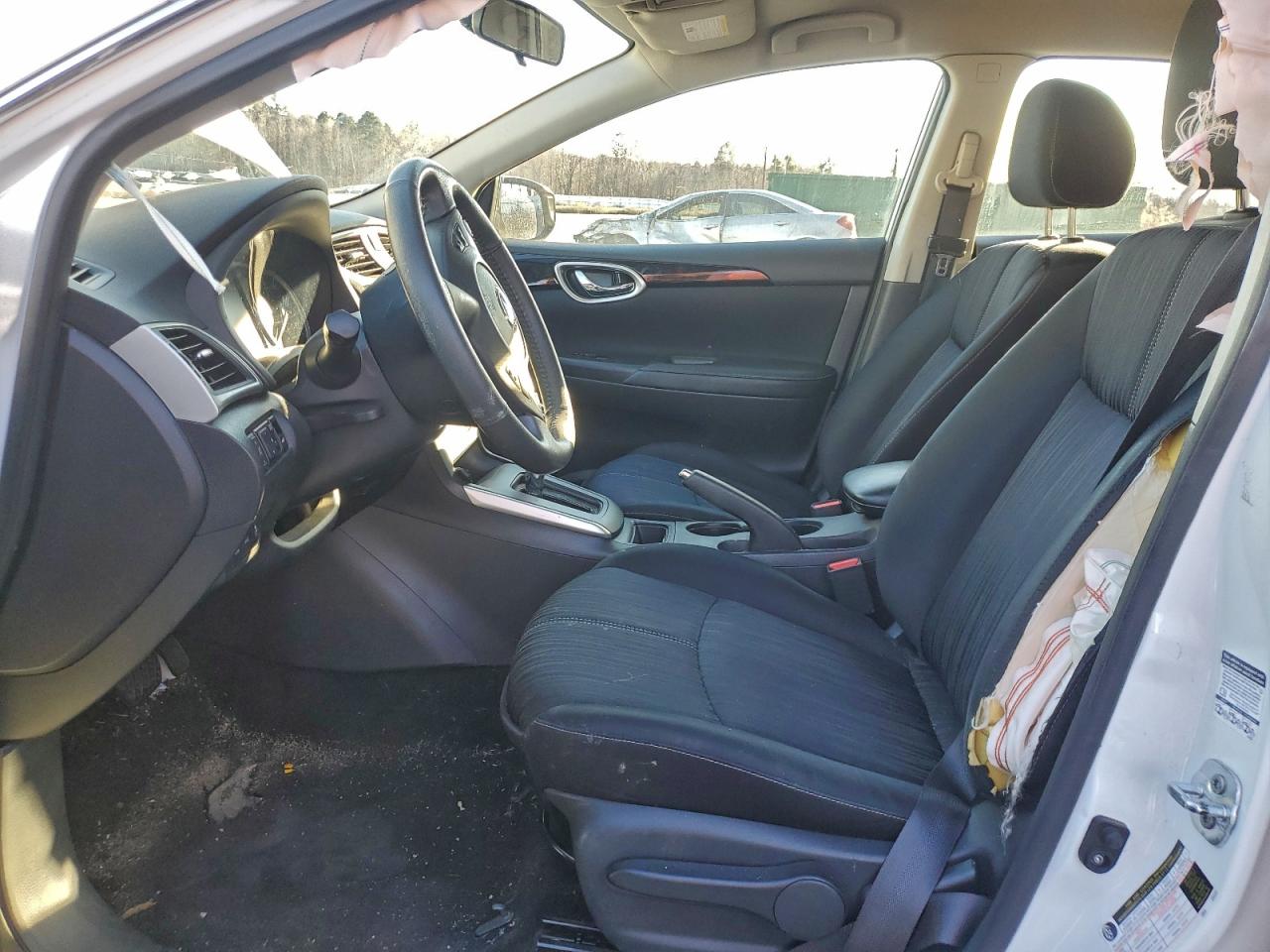 Nissan Sentra S Image 6