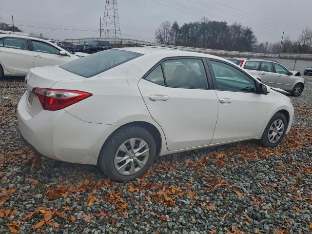 Toyota Corolla L Image 2