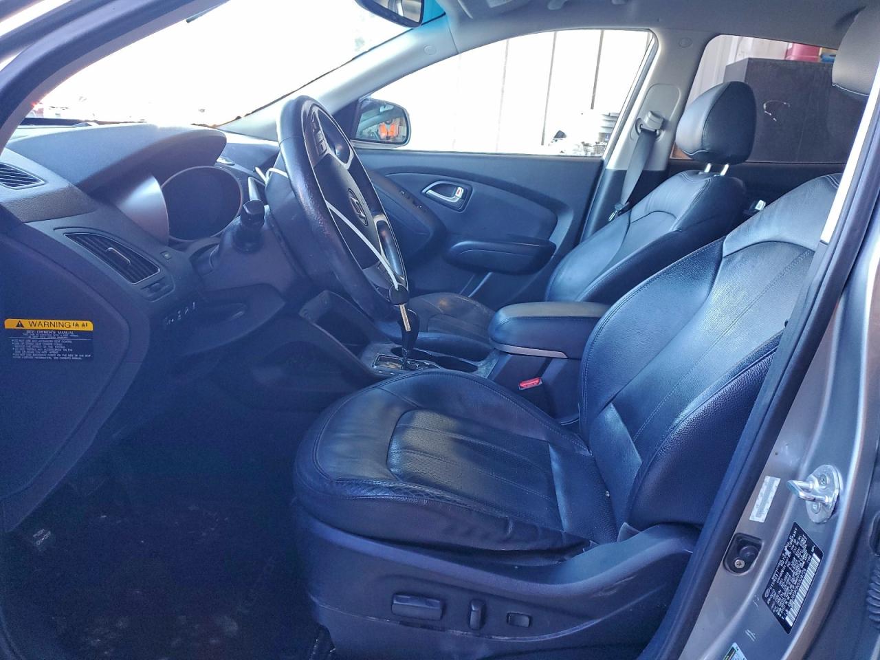 Hyundai TUCSON Gls Image 12