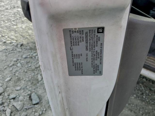 Chevrolet Express Image 13