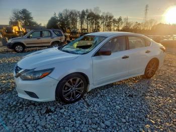  Salvage Nissan Altima