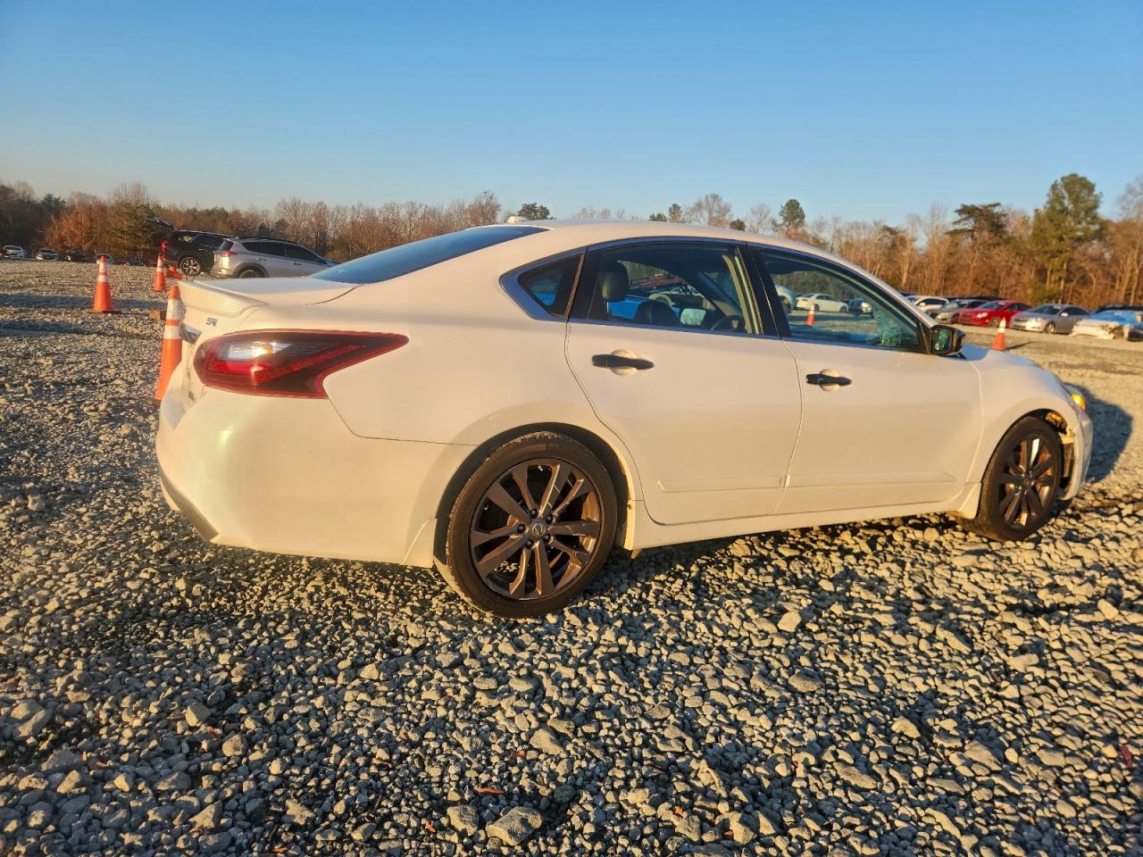 Nissan Altima 2.5 Image 8