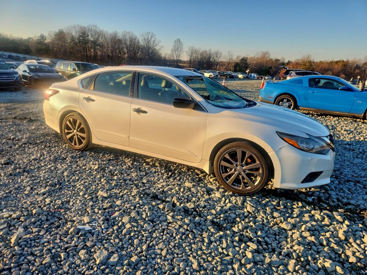 Nissan Altima 2.5 Image 9