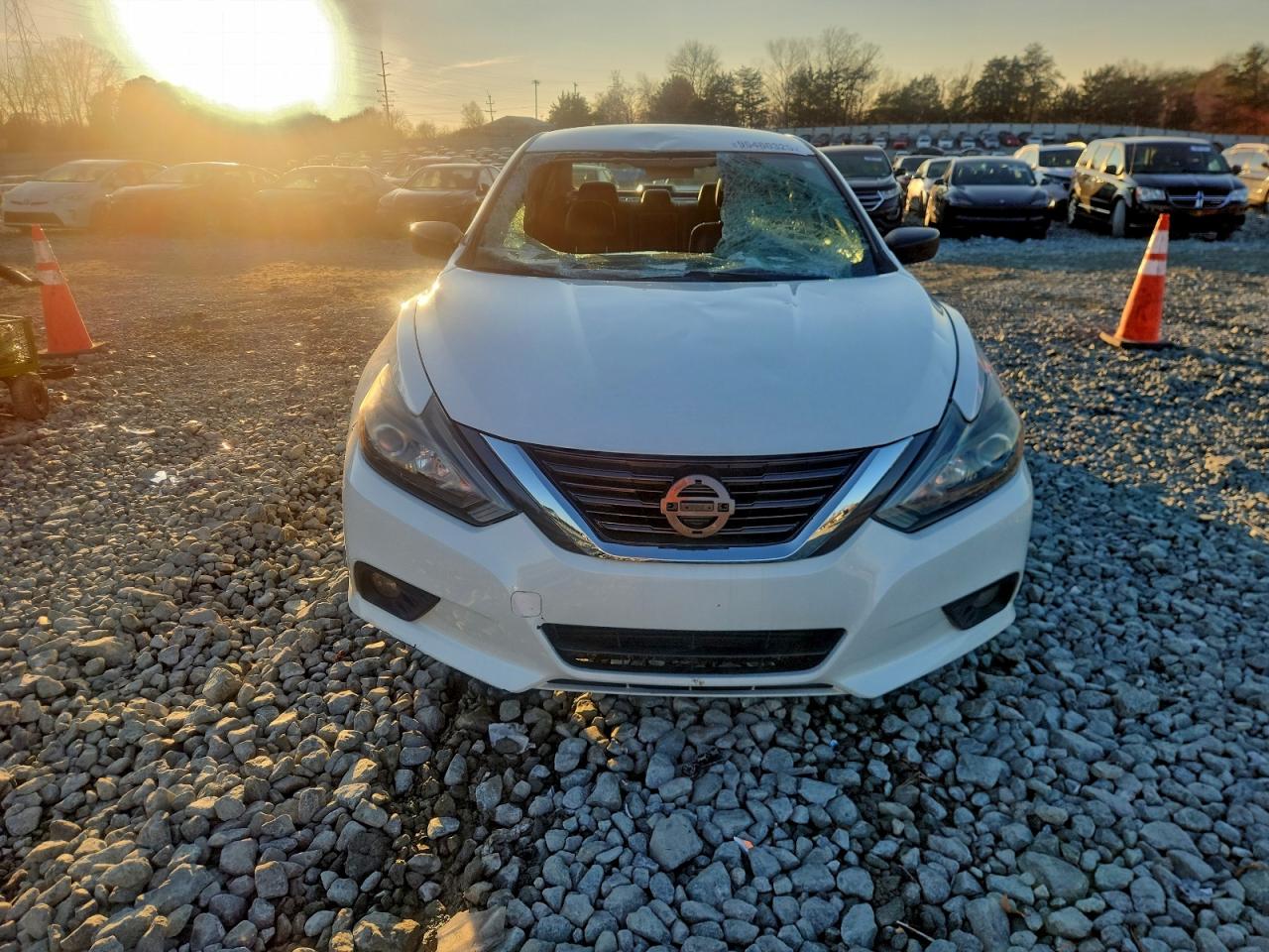 Nissan Altima 2.5 Image 2