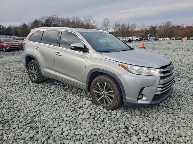 Toyota Highlander Se Image 5