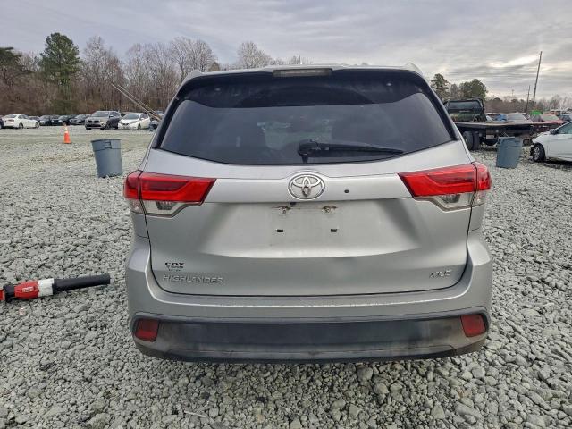 Toyota Highlander Se Image 4