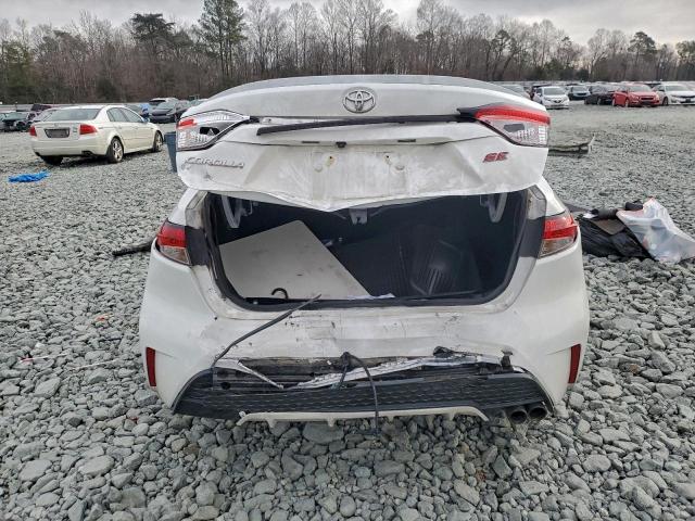 Toyota Corolla Se Image 4