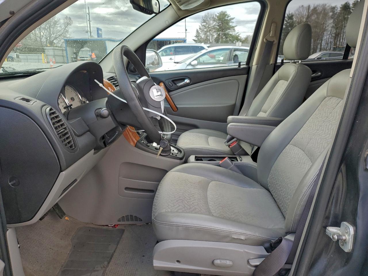 Saturn Vue Image 8
